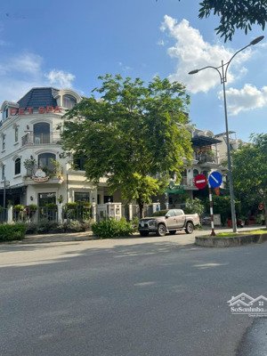 bán nhà phố lakeview city q2, dt100m2 (5x20m), 1t3l, 4pn5wc, đầy đủ nội thất, view cv, giá 19,5 tỷ