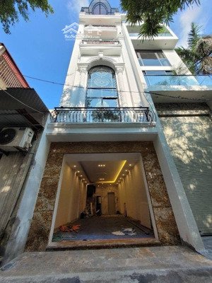 bán nhà mặt phố nguyễn văn hưởng, 18,2 tỷ, 55m2, 4pn + 4wc, giá tốt! hot!