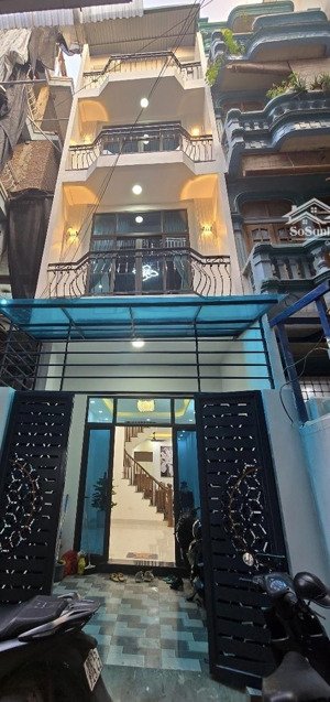 nhà mới view ngã tư sở 48m2, 4 tầng , mặt tiền 3.7m , 15.5 tỷ