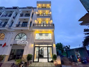 bán nhà sổ riêng 60.5m2 có thang máy đường hoàng quốc việt quận 7 liền kề phú mỹ hưng