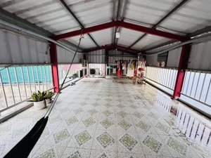 bán nhà 4 tầng mặt tiền kính nổi dĩ an 5x20m 8pn giá nhỉnh 5 tỷ