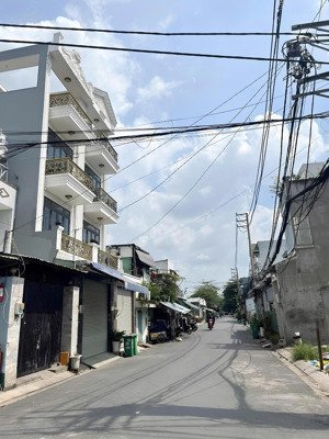 đường 6m thông - nhà đúc 3 tầng, ngay bình trị đông - sát mặt tiền, chỉ 4,x tỷ