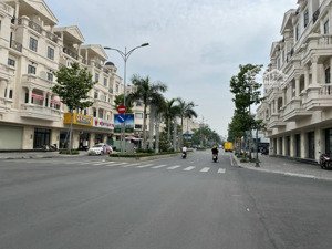bán nhà đường phan văn trị cityland park hills, có thang máy. giá 28,5 tỷ