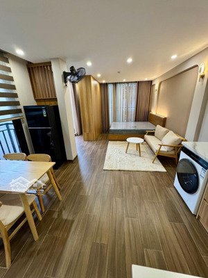 nhà láng hạ 79m2*5t, mt 5m, ngõ 2m, gần phố, 8 phòng khép kín, cho thuê 40tr/th, thang máy 14.5tỷ