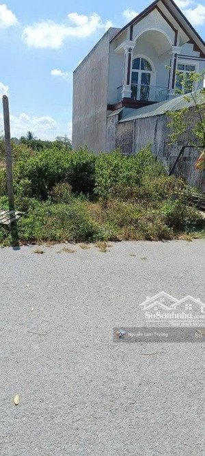 cần bán lô đất 80m2 có thổ cư ở vĩnh thái nha trang khánh hòa mt 5m. khu tái định cư đất lành