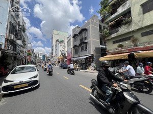 bán nhà huỳnh văn bánh pn - 5 tầng - đông nam - chuẩn pl - ở và đầu tư tiềm năng - 7t7 - gần mt