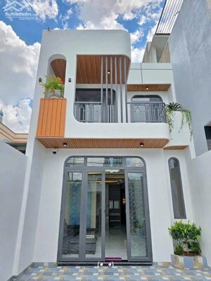 CHỦ NGỘP THỞ CẦN BẤN GẤP NHÀ LẦU GIÁ TỐT CHO GIA ĐÌNH TRẺ, GIÁP PHƯỜNG BỬU LONG