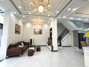 nhà phố kdc đồng bộ 6,4x13m 4 lầu ô tô đậu trong nhà hổ trợ vay ngân hàng 6tỷ