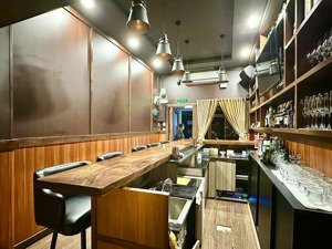 bán nhà hxh 15a lê thánh tôn, p.bến nghé, quận 1, dtsd:140m2, 5 tầng, thu nhập 1 tỷ/năm, 16.3 tỷ