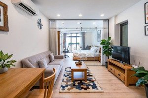 cho thuê cc mini 1pn 45m2 ban công mặt tiền tại huỳnh văn bánh, phú nhuận ngay cầu công lý giáp q3