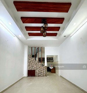 5.6 tỷ tl, nhà 3 tầng, 39m2, hẻm 4m ni sư huỳnh liên, cạnh cc bàu cát 2, p10