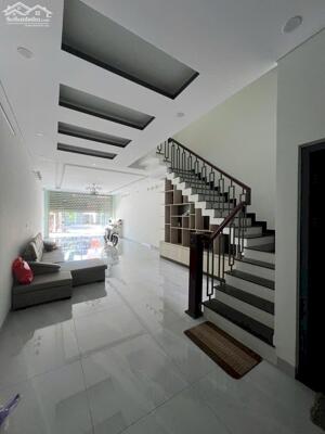 Cho thuê nhà 3 tầng mặt tiền đường Lê Quảng Chí, Hòa Xuân, Cẩm Lệ, Đà Nẵng - Diện tích 100m2 - Giá 19 triệu/tháng