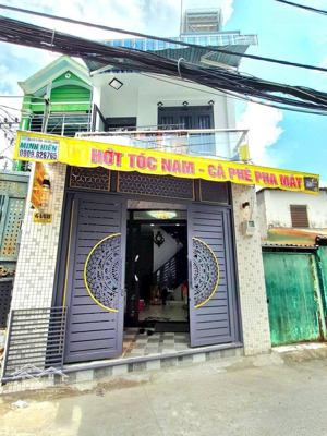 chủ nợ ngoài bán nhà mặt tiền 5x20m gần bến xe quận 8