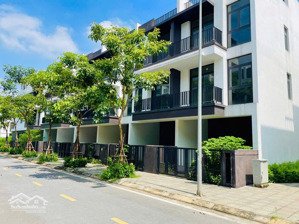 bán nhanh căn liền kề vị trí trung tâm, ngay trục đường chính 15m, nhỉnh 22 tỷ