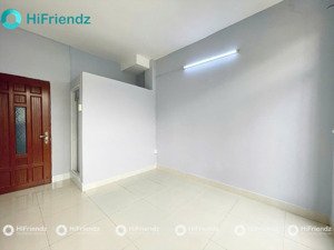 cho thuê phòng trọ bancol có máy lạnh, tách bếp gần dh văn lang, công nghiệp