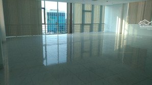 cho thuê văn phòng mặt tiền đường cách mạng tháng 8 ,quận 3 dt 150m2 giá 45 triệu /tháng
