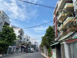 cho thuê nhà đường 209 tôn thất thuyết phường 3 q. 4 dt 4mx15m gồm 1 trệt 3 lầu có chỗ để ô tô 19tr