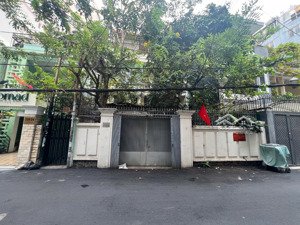 bán nhà hẻm 10m lê văn sỹ, p13, q3 vị trí siêu đẹp, dt: 8,8x 22m, 4 tầng, giá chỉ 39 tỷ