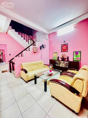 Bán nhá 1 trệt 2 lầu D2D trung tâm phường Thống Nhất, Biên Hòa, 72m2, giá 6 tỷ 300.