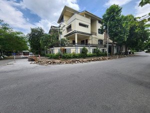 bán biệt thự góc 310m2, giá thỏa thuận tại hoa phượng, an khanh, hà nội