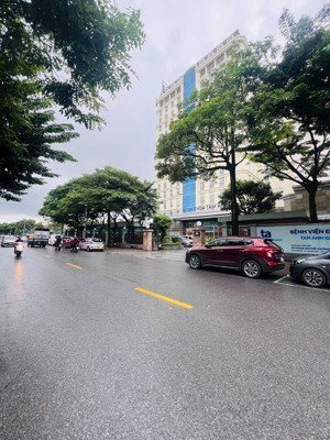 bán căn biệt thự liền kề hoàng như tiếp đối diện bệnh viện tâm anh vỉa hè rộng mênh mông