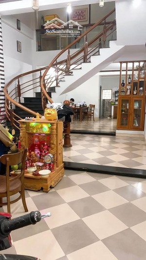 chính chủ gửi bán nhà 3 tầng mt hoà minh 7,p hoà minh,q liên chiểu