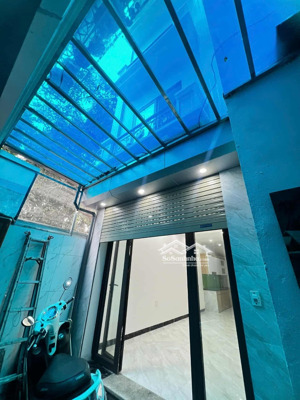 chính chủ bán nhà tại vĩnh hưng 30m2 4 tầng 1 tum, 10m ra ô tô.