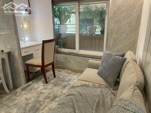 Cho thuê căn hộ 2PN tại Vạn Bảo, Ba Đình, đủ đồ, thoáng với ban công