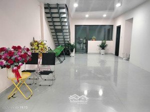cho thuê nhà nguyên căn 180m2 hóc môn 28tr