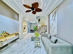 bán nhà hẻm xe hơi võ văn tần, phường 5, quận 3. dt: 3,2x10m, giá 7,5 tỷ