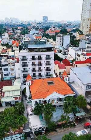 bán căn biệt thự đẹp ngỡ ngàng mặt tiền đường 47, trung tâm thảo điền, sẵn sổ hồng sang tên