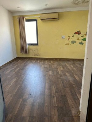 cho thuê np ngô quyền, sơn trà, giá siêu hời 28 triệu/ tháng , 530m2