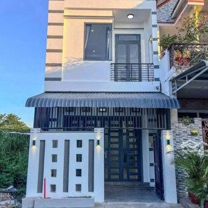 bán gấp nhà 1 lầu 5x20 nằm ngay chợ đệm giá 950 triệu đang cho thuê 23 triệu/tháng