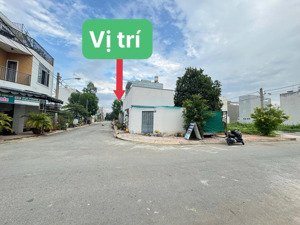 bán gấp lô đất đẹp. 2 mặt tiền đường nhựa 9m, cách vinhomes chỉ 5p lái xe