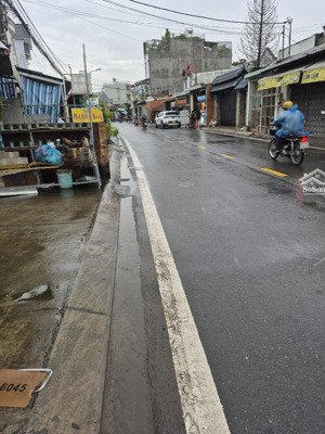 bán nhà riêng tại xuân thới thượng, 2,4 tỷ, 73m2, đẹp, nhiều tiện ích