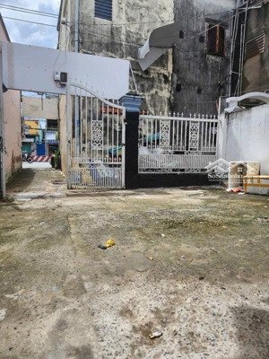 nhà cách mt htp chỉ 10m giá 65tr/m2 sổ hồng riêng