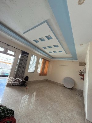 cặp nhà 2 sổ riêng.
nhà bán chính chủ cặp nhà 2 sổ riêng 8x20m. 1trệt+ 1 lửng 1 lầu. hẻm 9m nhựa