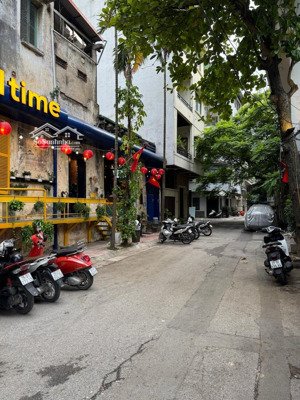 bán nhà mặt phố trấn vũ - ba đình, 136m2 x 4t mt 8,5m giá 93 tỷ. mặt phố kinh doanh, phố vip hiếm