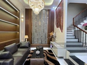 (giảng viên đh luật bán) 19 tỷ nguyên hồng 42m2, 5t, ngõ oto, vỉa hè rộng, ô tô, kinh doanh, gần hồ