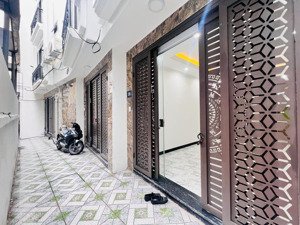 nhà riêng bán tại ngõ 10 láng hạ, 7,98 tỷ, 30m2, hàng hiếm tại đống đa, hà nội