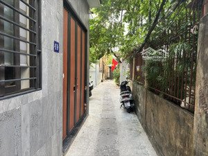 bán nhà ngõ đội cấn - nhà mới xây đẹp - kd ccmn đang 30tr/tháng - không dính quy hoạch.