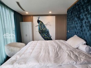 giá tốt! căn hộ vòng cung hiếm 2pn tầng cao view lm81 - sang trọng tại vinhomes golden river