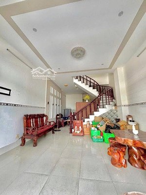 cg. bán căn nhà đẹp 1 trệt 2 lầu- 173m2 sàn đường b4 kdc hưng phú 1- (4.3tỷ)