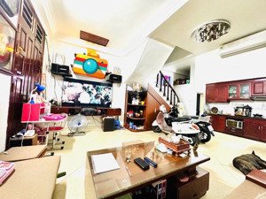 bán nhà riêng gần mặt phố ngọc lâm- tự xây, trước nhà thoáng để xe, siêu tiện ích, ở sướng- 8 tỷ