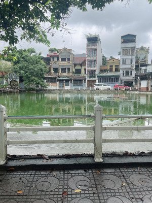 wieu hồ ôtô đỗ q - long biên nhà 5tầng /35m2 sổ đỏ mới cần bán zá 5tỷ hơn