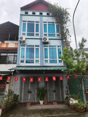 bán nhà ngõ ôtô tránh kinh doanh dt 65m2 3tầng mt 5m 15tỷ 15m ra mặt phố