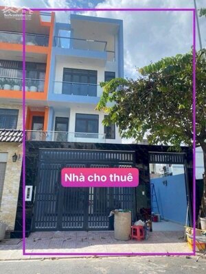 Nhà 7 x 25 mới xây ngay trường cao đẳng công thương
