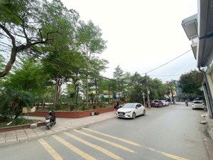 bán nhà kinh doanh phường bồ đề-38m2-4 tầng-đường ô tô tránh-chỉ với 10,5 tỷ