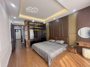 nhà mới đep- dân xây- ngay hồ tây-15m ô tô tránh - dừng đỗ ngày đêm- vị trí siêu đỉnh - xuân la