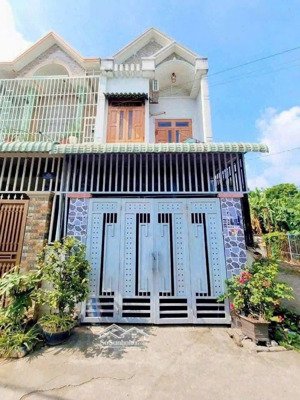 nhà lầu gần bệnh viện dĩ an đường thông thoáng giá 3 tỷ 480 triệu